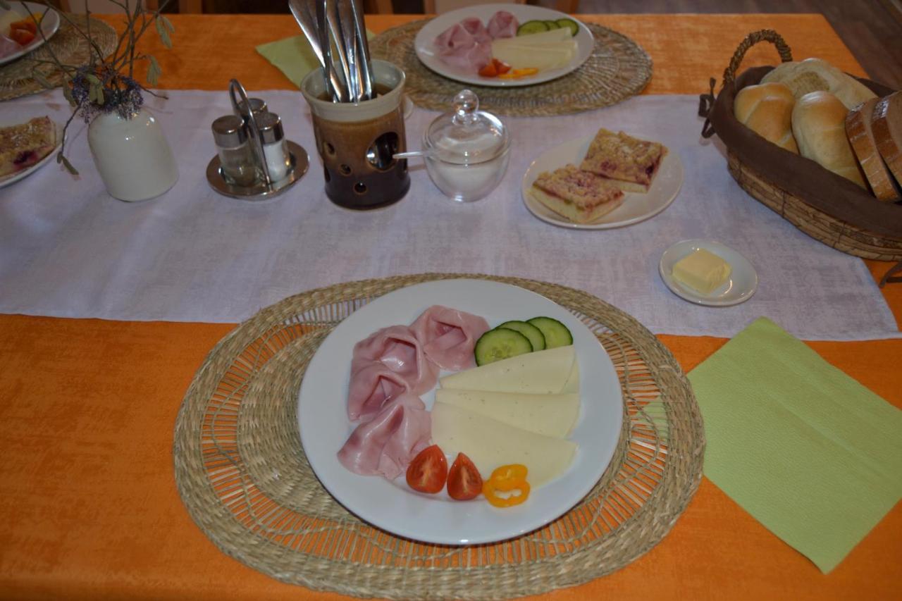 Guest house Na Hajence *
